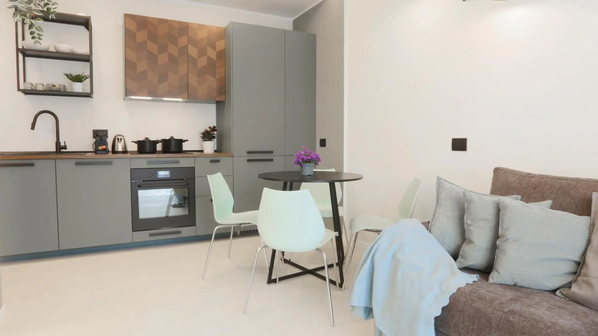 Апартаменты Central Station Modern Flat W/Private Parking Милан